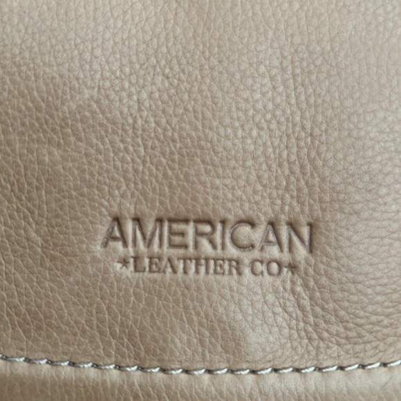 American leather bag like new condition - Picture 9 of 13